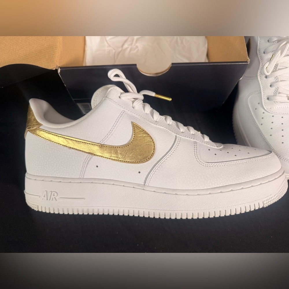 Nike Air Force 1 ‘07 LV8 “Gold Foil Size 14 - Picture 5 of 8